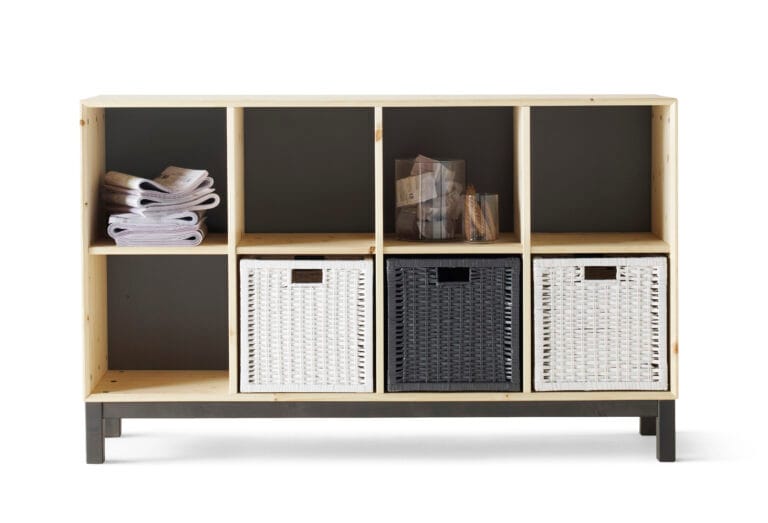 Decora el salón con el mueble aparador NORNÄS de Ikea