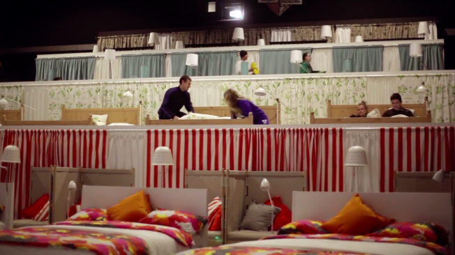 IKEA Rusia reamuebla un cine para que veas la película desde una cama