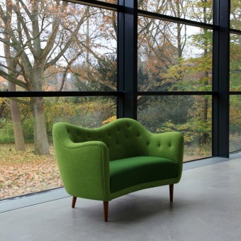 sofa en color verde de diseño