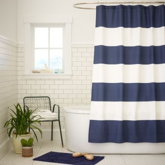 bañera con cortina