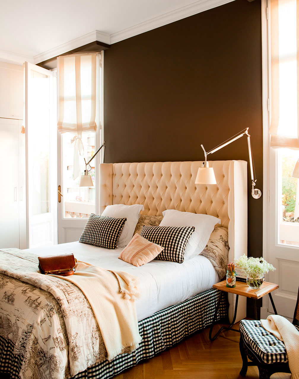 Dormitorio en marrón y beige