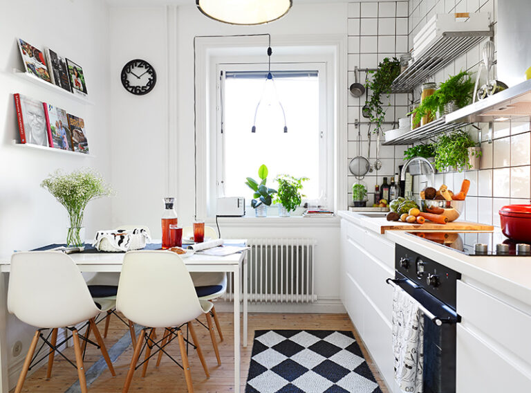 Soluciones para crear un office en las cocinas pequeñas
