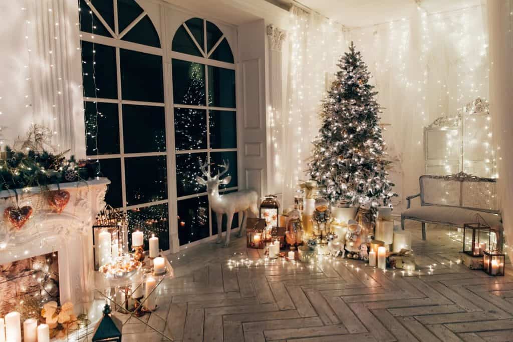 como iluminar la casa en navidad 6