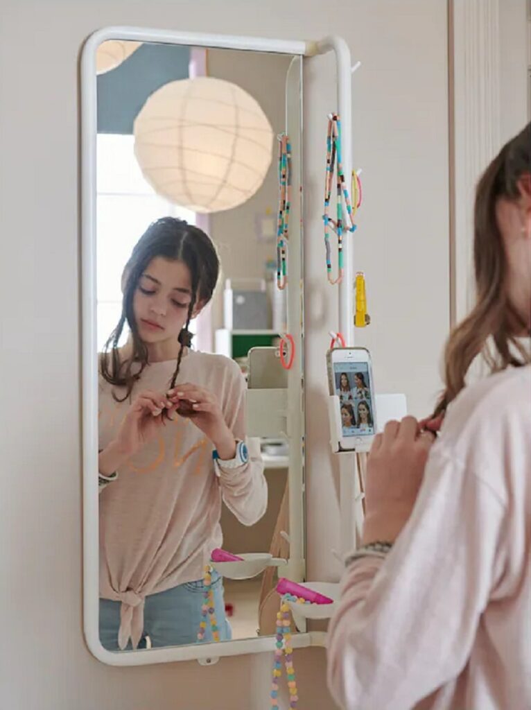 decora tu hogar con estilo con los espejos de ikea 7