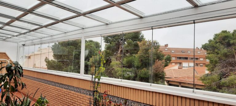 Cómo realza un techo móvil al estilo escandinavo